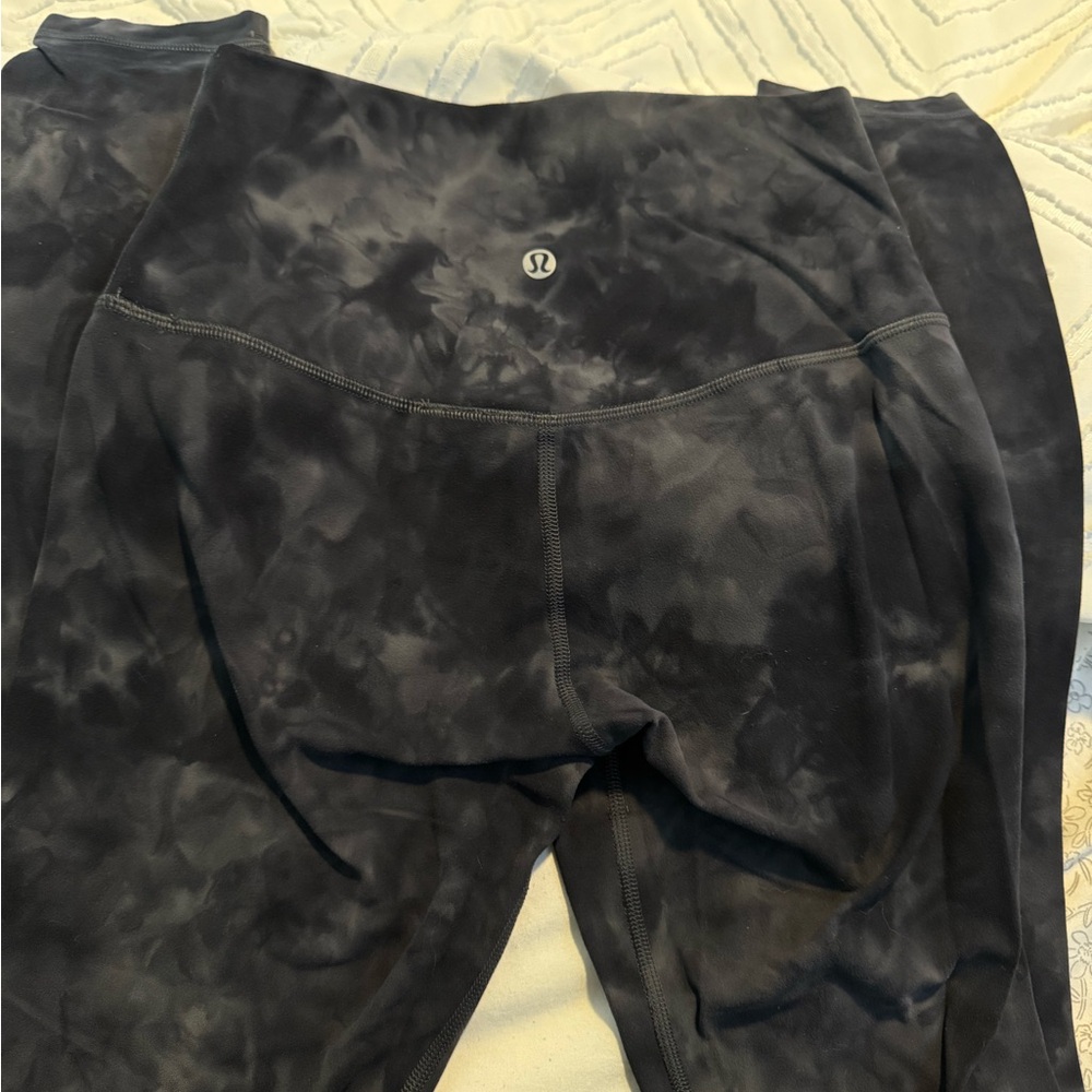 Lululemon Black Diamond Dye Leggings